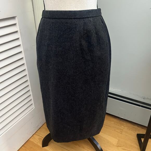 Vintage PENDLETON Womens Skirt Charcoal Gray 10 Wool Pencil Career Academia - Picture 1 of 11